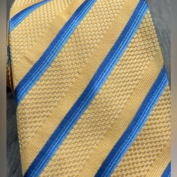 Canali Tie Made in Italy 100% Silk Yellow Navy Stripe Power Business Summer - Picture 5 of 11